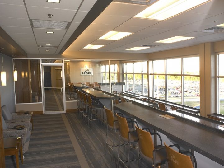 PRESS BOX ENTERIOr x resize
